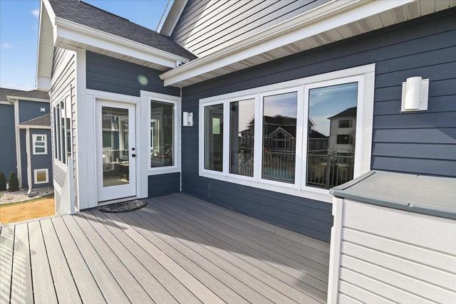 2012 Paris Lane, Cottage Grove, WI 53527