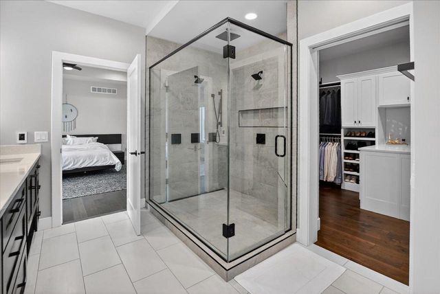 2012 Paris Lane, Cottage Grove, WI 53527