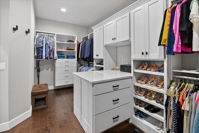 2012 Paris Lane, Cottage Grove, WI 53527