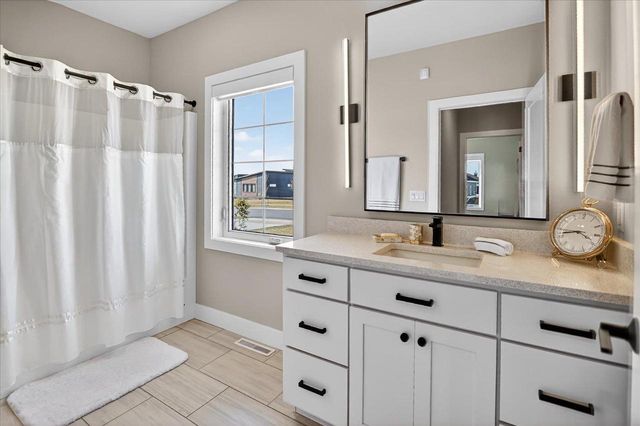 2012 Paris Lane, Cottage Grove, WI 53527