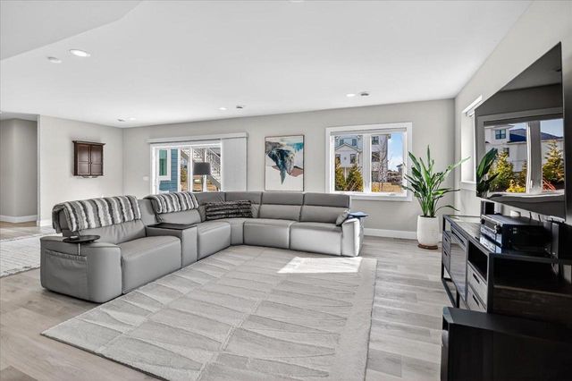 2012 Paris Lane, Cottage Grove, WI 53527