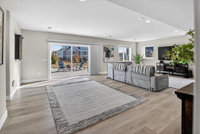 2012 Paris Lane, Cottage Grove, WI 53527