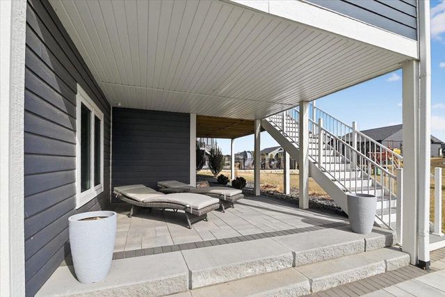 2012 Paris Lane, Cottage Grove, WI 53527