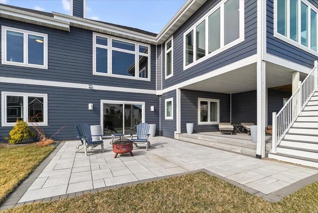 2012 Paris Lane, Cottage Grove, WI 53527