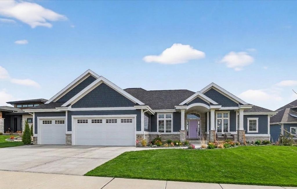 2012 Paris Lane, Cottage Grove, WI 53527