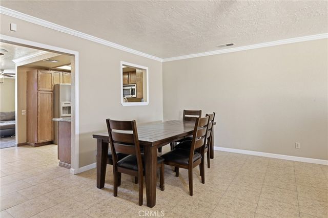 16854 Kayuga, Victorville, CA 92395