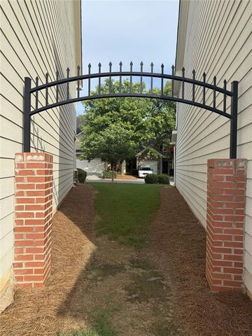 109 Highland Pointe Circle E, Dawsonville, GA 30534