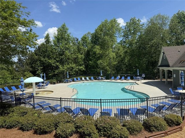 109 Highland Pointe Circle E, Dawsonville, GA 30534