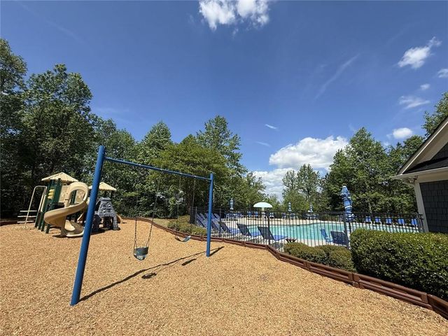 109 Highland Pointe Circle E, Dawsonville, GA 30534