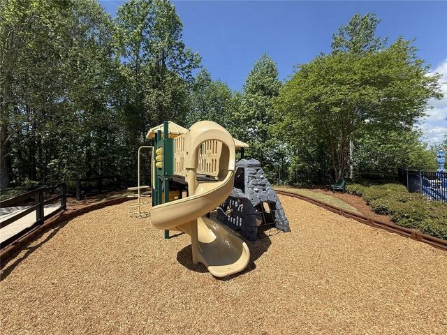 109 Highland Pointe Circle E, Dawsonville, GA 30534
