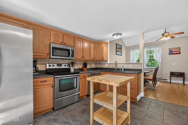 34 Pepperbush Place, Malta, NY 12020