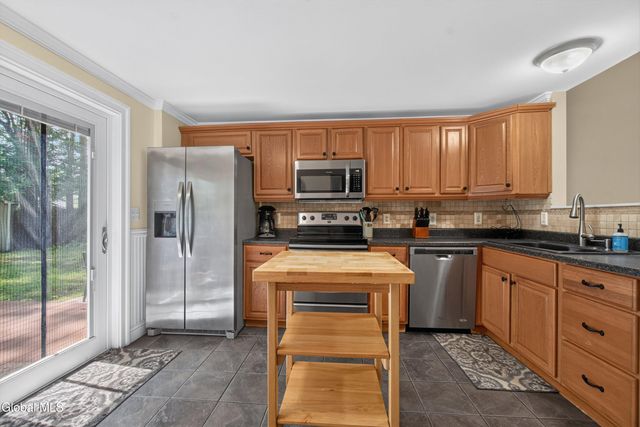 34 Pepperbush Place, Malta, NY 12020