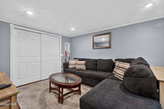 34 Pepperbush Place, Malta, NY 12020