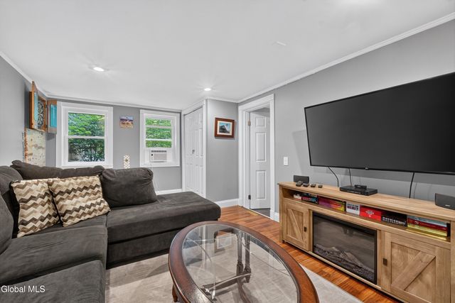 34 Pepperbush Place, Malta, NY 12020