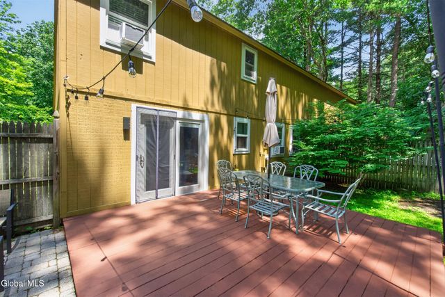 34 Pepperbush Place, Malta, NY 12020