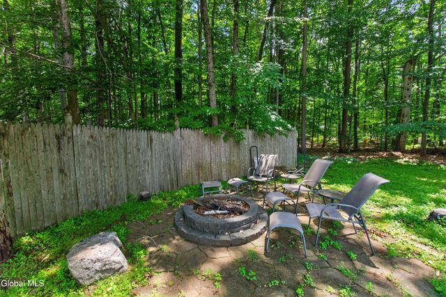 34 Pepperbush Place, Malta, NY 12020
