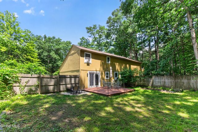 34 Pepperbush Place, Malta, NY 12020