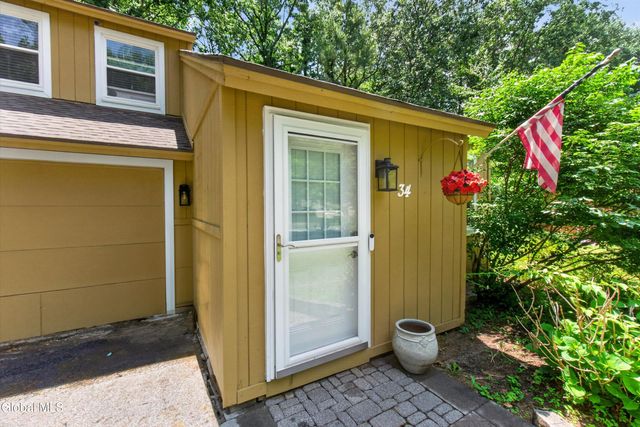 34 Pepperbush Place, Malta, NY 12020