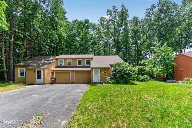 34 Pepperbush Place, Malta, NY 12020