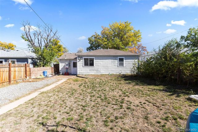 1745 Jamaica Street, Aurora, CO 80010