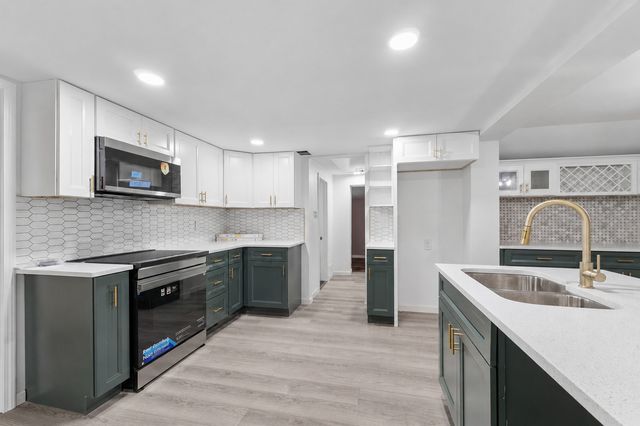 1824 CLIFFORD Drive, Erie, PA 16505