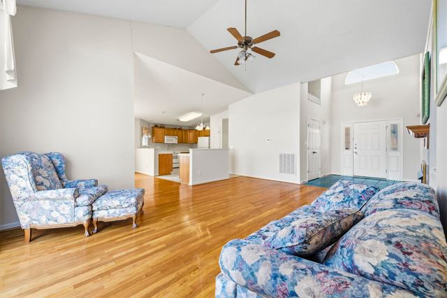 2443 Glen Dr., Little River, SC 29566