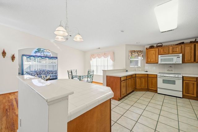 2443 Glen Dr., Little River, SC 29566