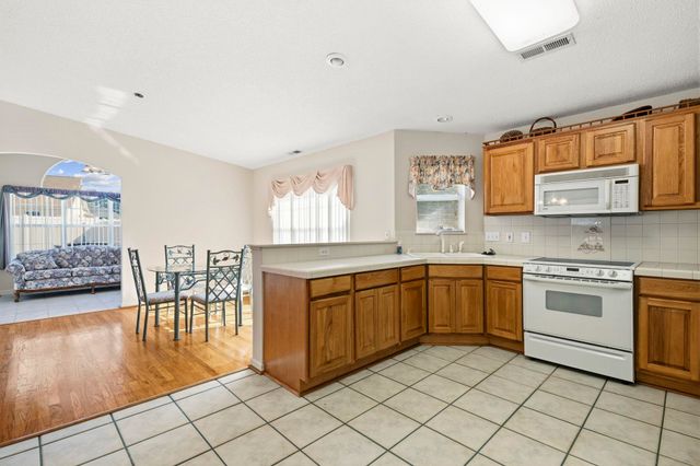 2443 Glen Dr., Little River, SC 29566