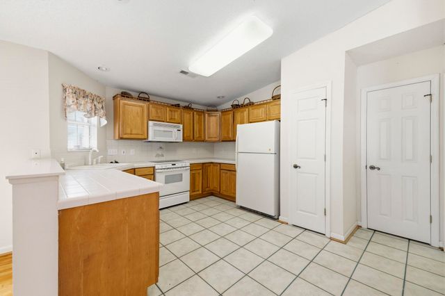 2443 Glen Dr., Little River, SC 29566