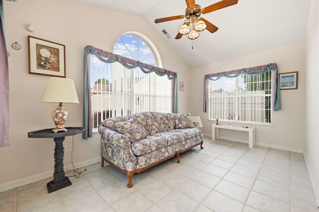 2443 Glen Dr., Little River, SC 29566