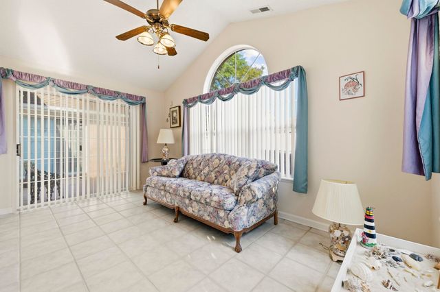 2443 Glen Dr., Little River, SC 29566