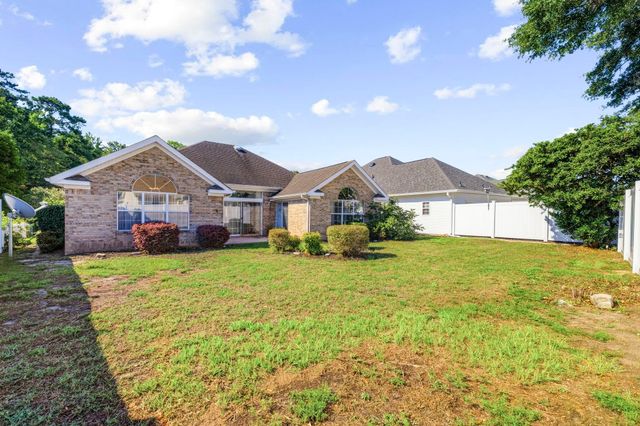 2443 Glen Dr., Little River, SC 29566