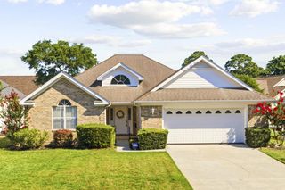 2443 Glen Dr., Little River, SC 29566