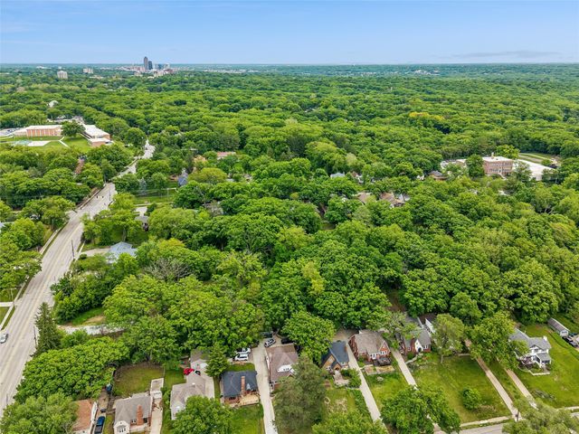 317 58th Street, Des Moines, IA 50312