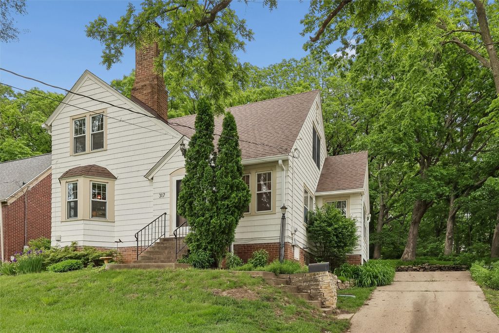 317 58th Street, Des Moines, IA 50312