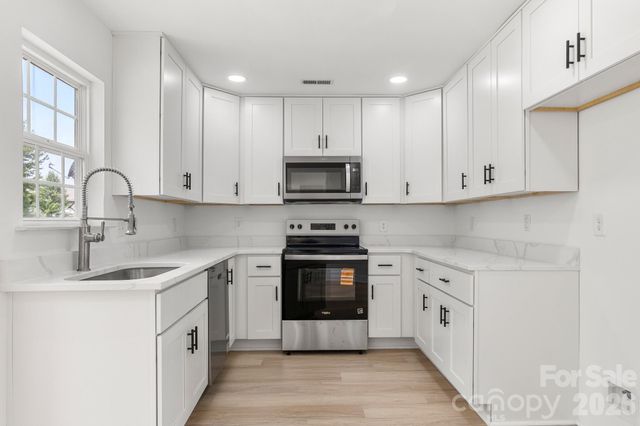 223 Newport Drive, Kannapolis, NC 28081