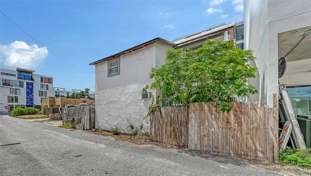 420 KUMQUAT COURT, Sarasota, FL 34236