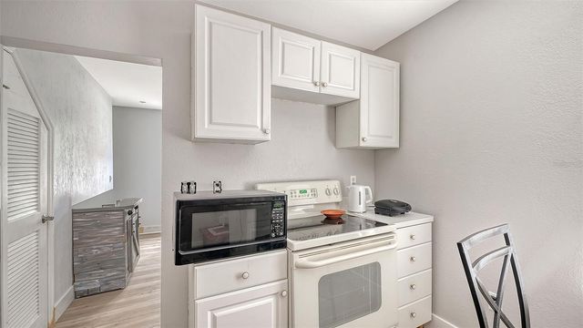 420 KUMQUAT COURT, Sarasota, FL 34236