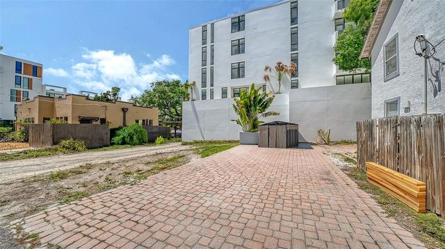 420 KUMQUAT COURT, Sarasota, FL 34236