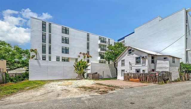 420 KUMQUAT COURT, Sarasota, FL 34236