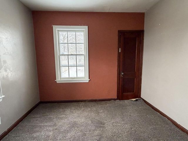 1211 WELLS STREET, Marinette, WI 54143