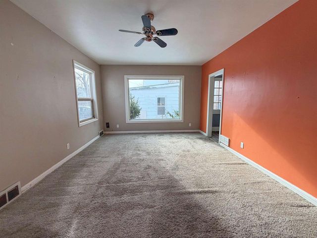 1211 WELLS STREET, Marinette, WI 54143