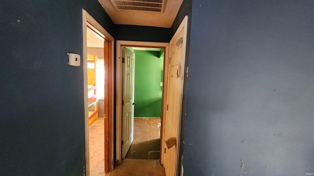 2405 W 10Th Street, Muncie, IN 47302