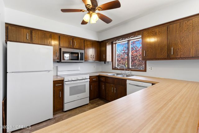 832 Forepeak Drive, Forked River, NJ 08731