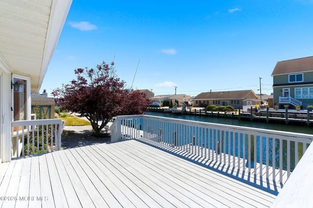 832 Forepeak Drive, Forked River, NJ 08731