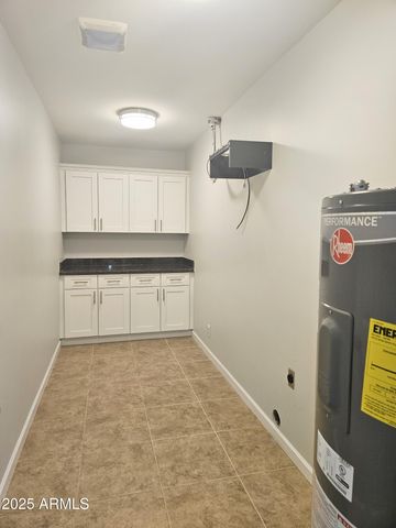 4139 E CLARENDON Avenue, Phoenix, AZ 85018