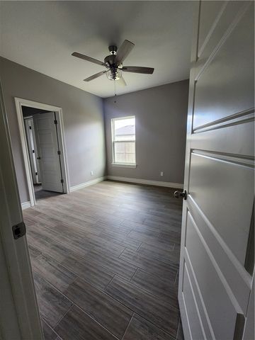 1869 Papa Mori Dr, Corpus Christi, TX 78414