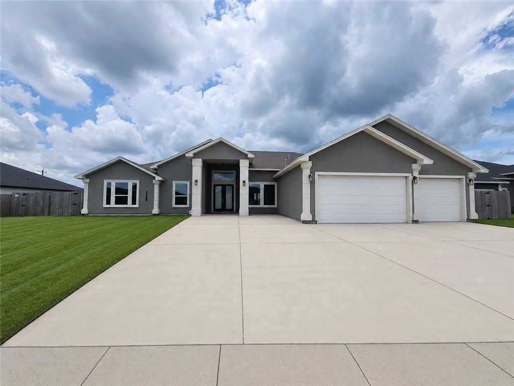 1869 Papa Mori Dr, Corpus Christi, TX 78414