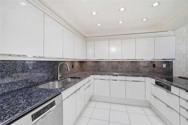 9801 Collins Avenue 14D, Bal Harbour, FL 33154