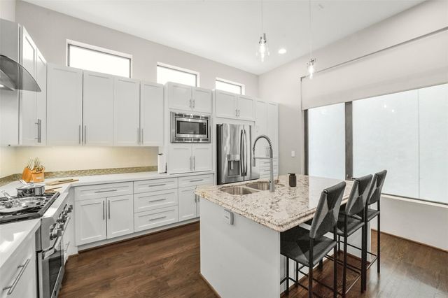 1520 Malone Street, Houston, TX 77007